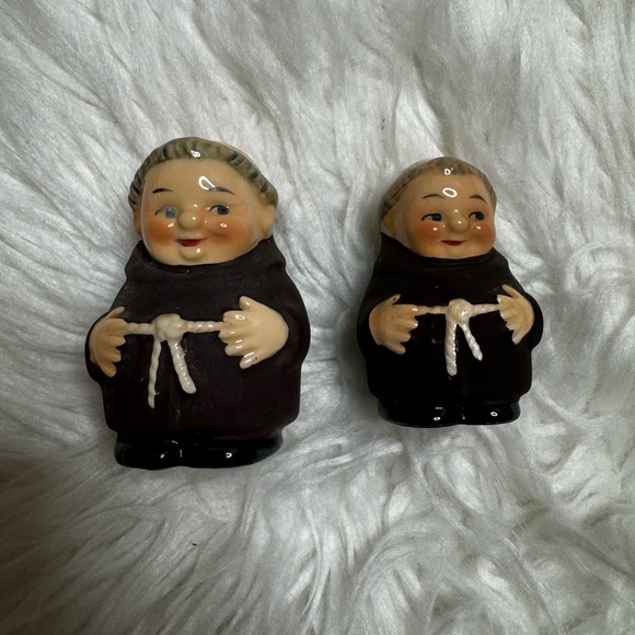 VINTAGE GOEBEL FRIAR TUCK SALT & PEPPER SHAKERS WEST GERMANY PAIR - Picture 1 of 4